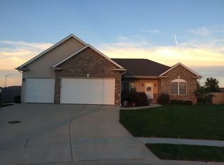 5001 Crane Dr, Springfield, IL 62711