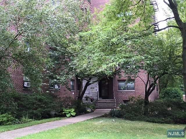 1st image of 410 Fairview Ave APT 4G