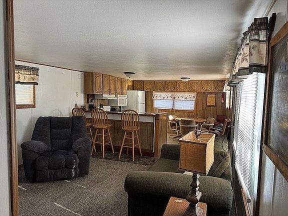 3rd image of 1621 Elm Ave