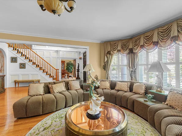 4 Point Crescent image 4 of 25