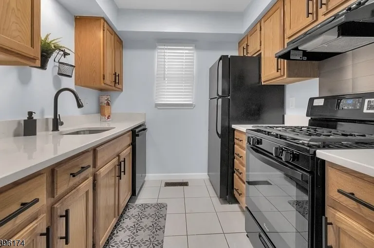 237 Rose St #1 — Photo 5