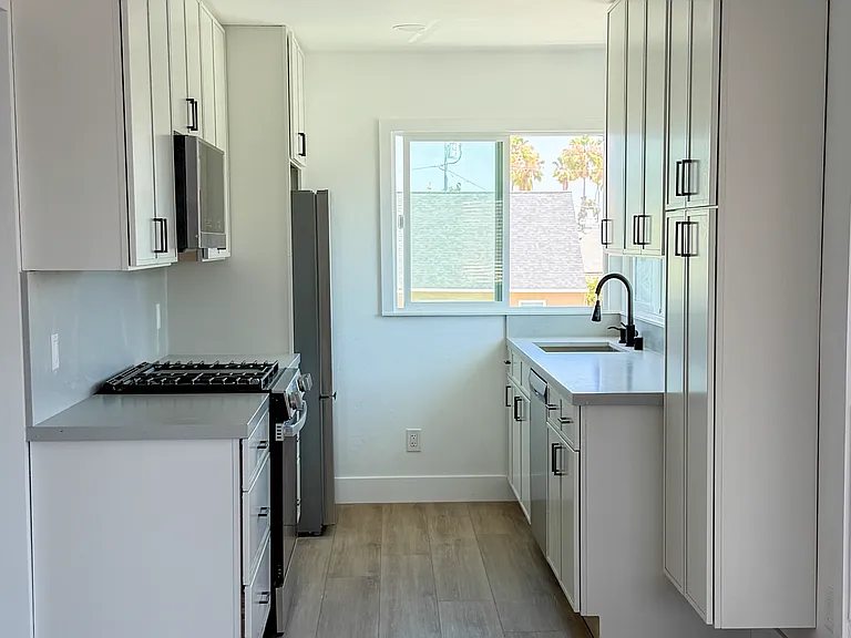 4612 North Ave — Photo 5