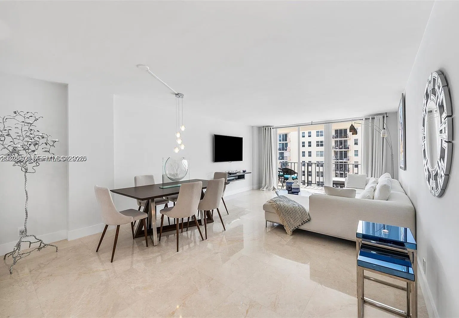 Opal Towers Condo — Photo 2