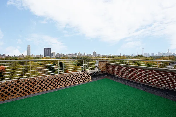 Sold by Corcoran | media 8