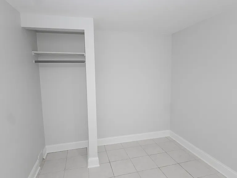 5216 W Newport Ave #G — Photo 4
