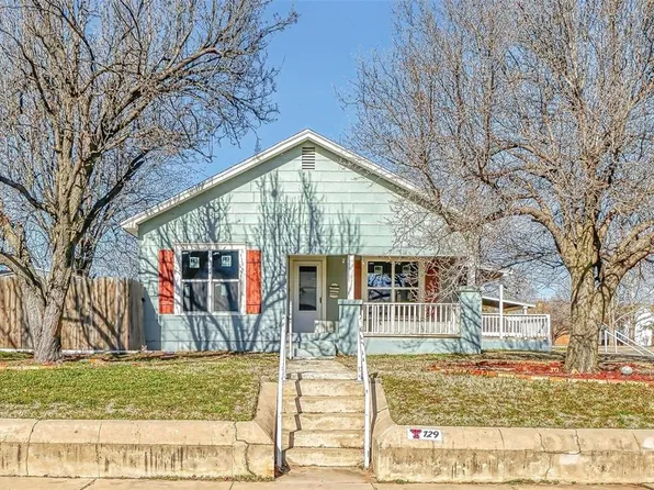 129 E Cleveland St, Mangum, OK 73554