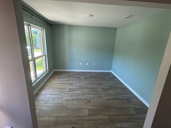 5th image of 7305 Lakeside Oak Ct