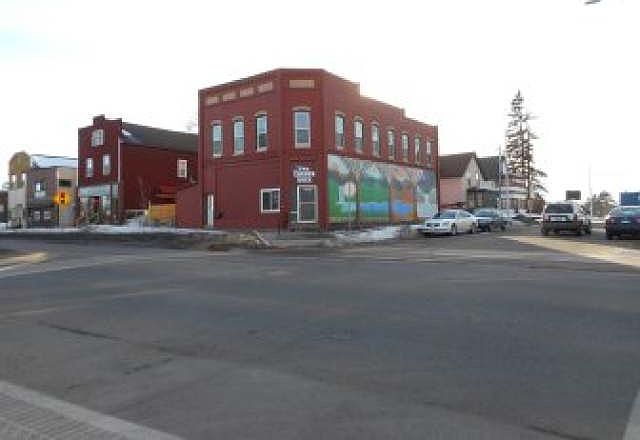 1st image of 114 4th Ave S