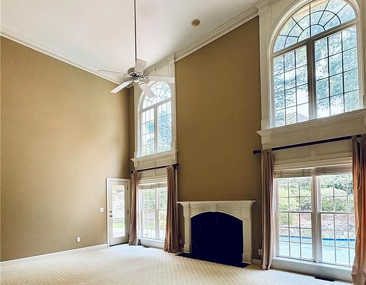 980 Gunter Ct — Photo 3