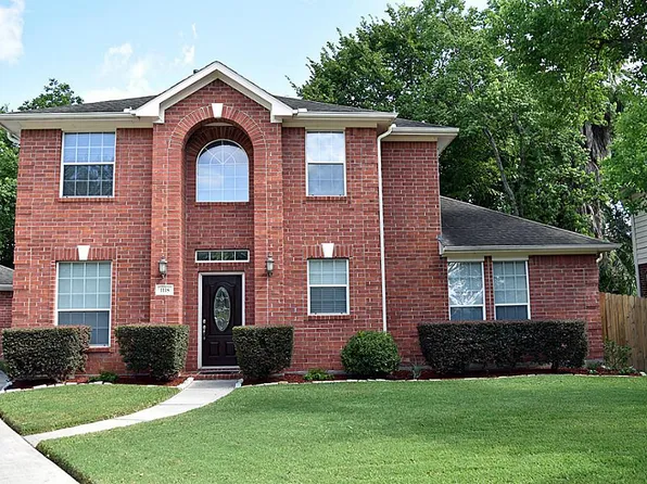 1118 Hidden Oaks Dr, League City, TX 77573