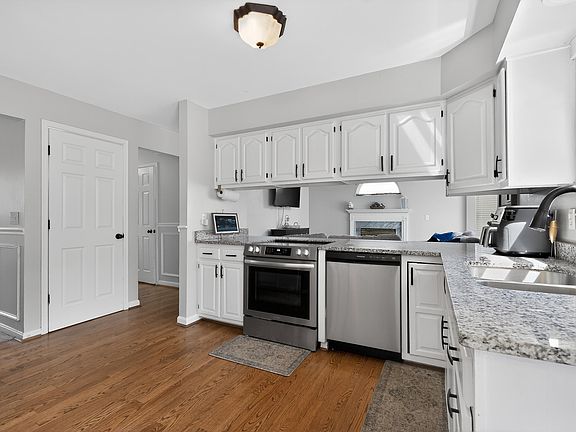 4th image of 3027 Tomahawk Ridge Way