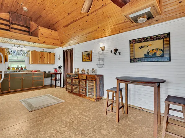 3519 Owl Hollow Rd, Linden, TN 37096