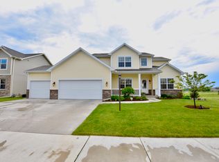 11227 N Greenview Ln, Dunlap, IL 61525