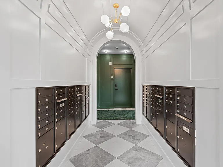1000 Main Street Apartments — Photo 10