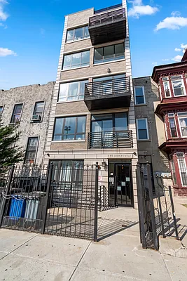 Sold by HomeDax Real Estate | media 6