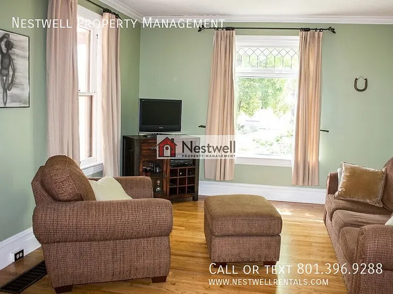 210 I St — Photo 2