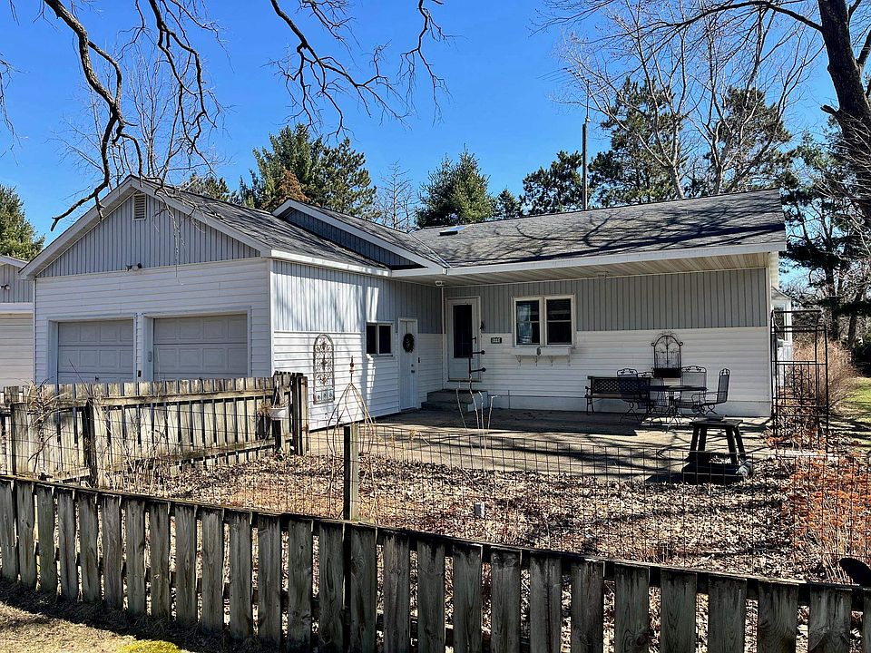 1st image of 998 Czech Ave