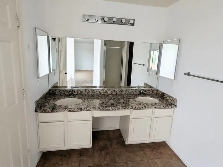 33966 N Mercedes Dr — Photo 17
