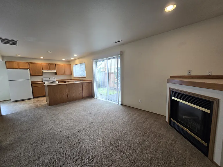 7716 196th St SW — Photo 2