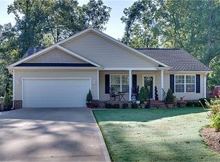 19 Zelma Dr, Greenville, SC 29617