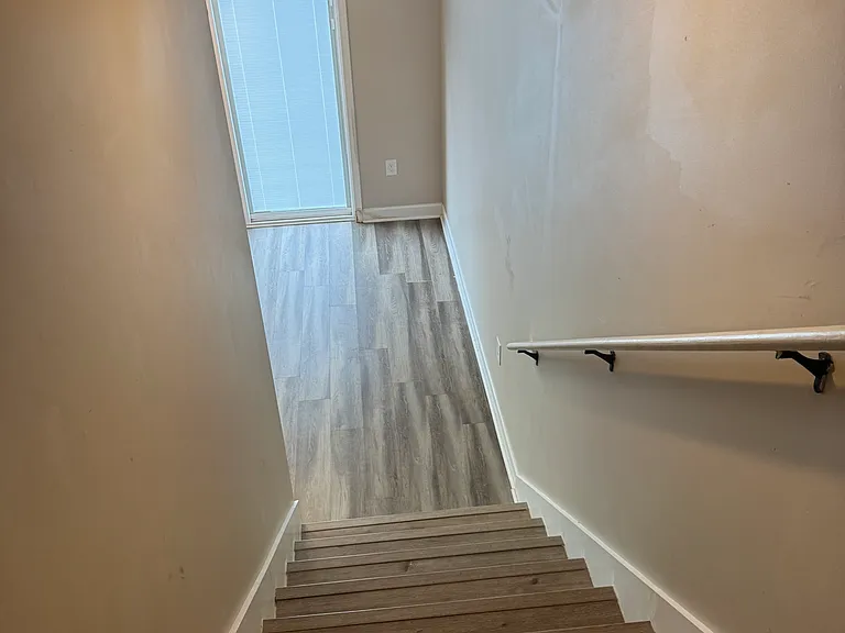 66 Bellvue Dr — Photo 63