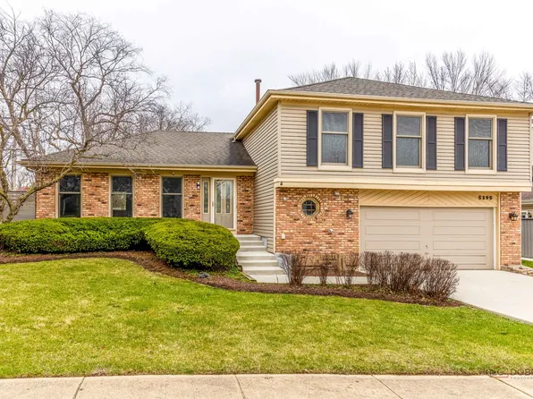 5195 Castaway Ln, Hoffman Estates, IL 60010