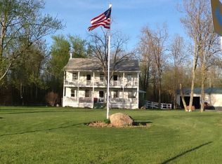 6139 Miller Rd, Lockport, NY 14094