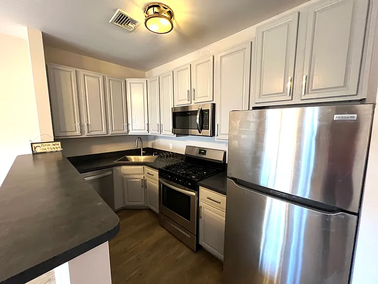 127 Main St #3S — Photo 3