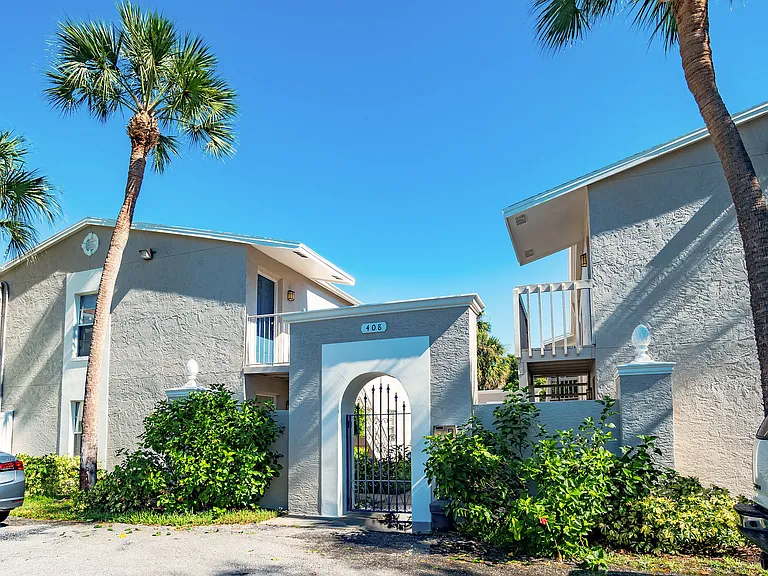 408 S Tampania Ave — Photo 17
