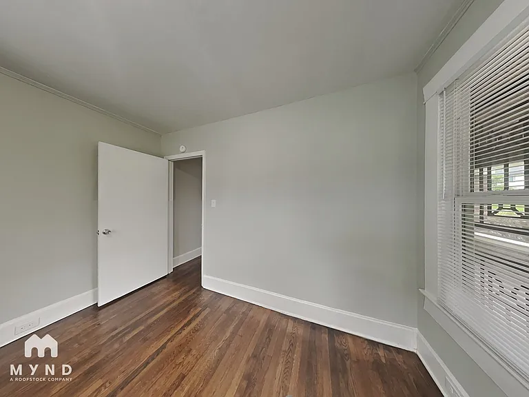 4817 Avenue N — Photo 31