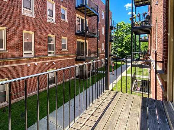 3rd image of 5653 N Magnolia Ave APT 2W