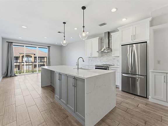 4th image of 1022 Normandy Trace Rd