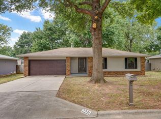 2221 S Nettleton Ave, Springfield, MO 65807