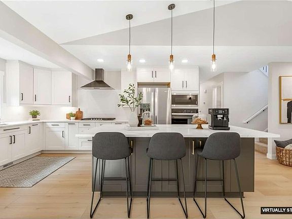 4th image of 16479 221st Ave NW