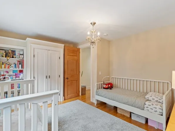 65 Van Reipen Avenue image 18 of 28