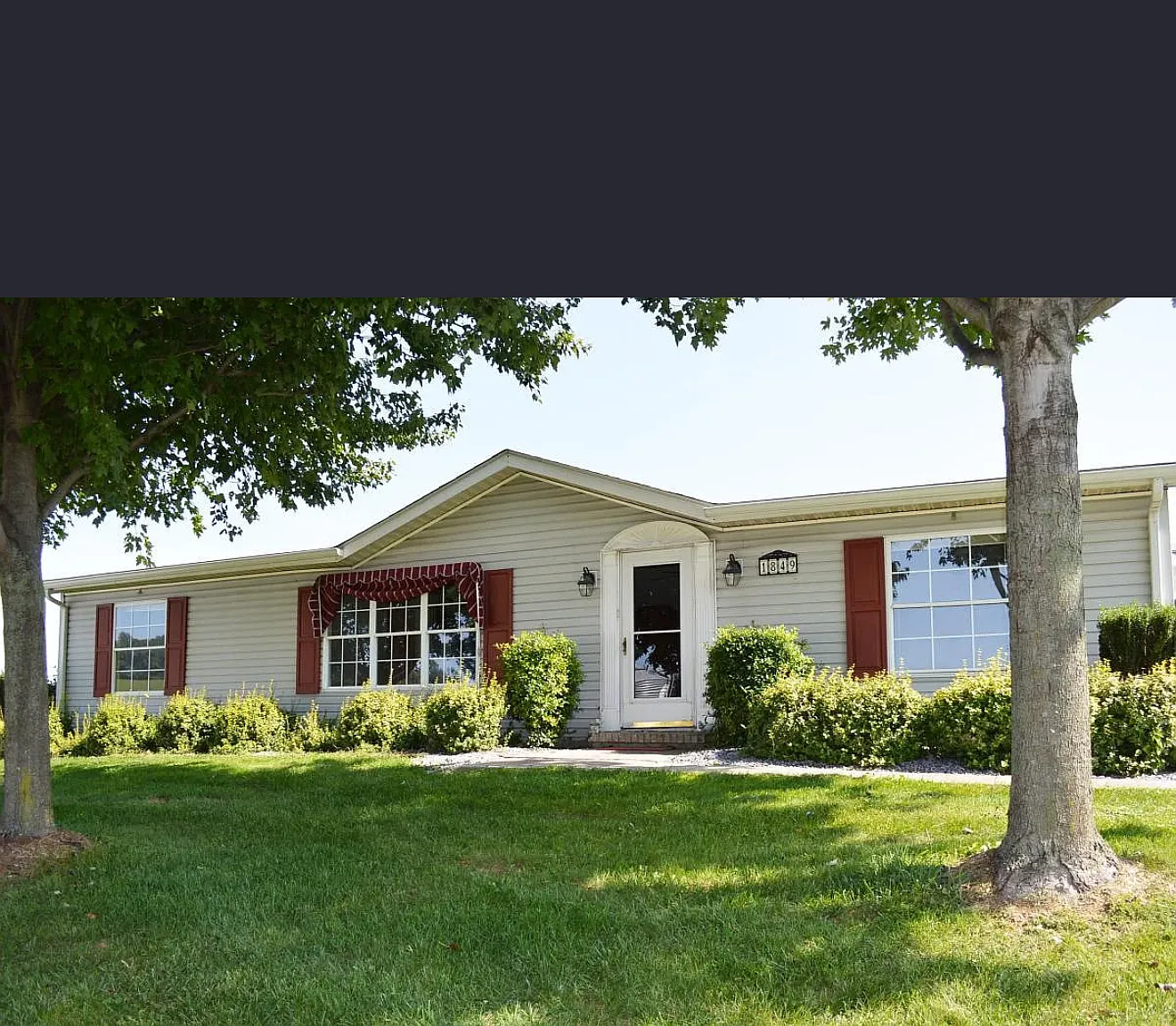 3 bed, 1200 sqft, $2,300 — Photo 1