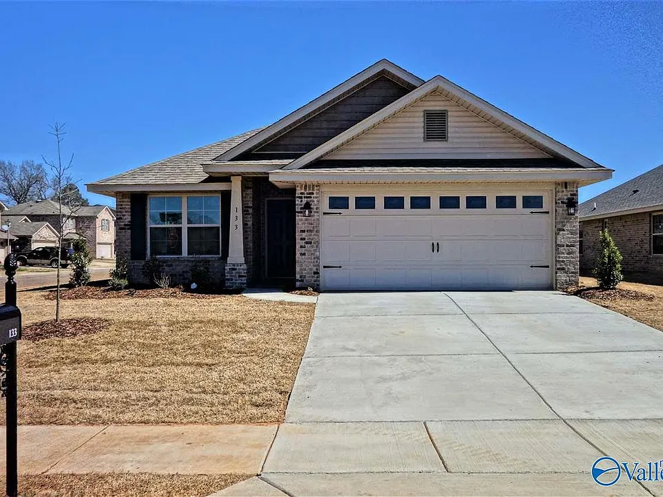 133 Ardsley Dr