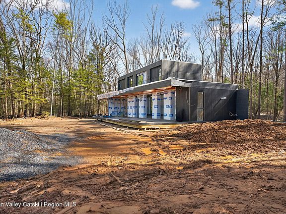 3rd image of 116 Mossy Hill Road