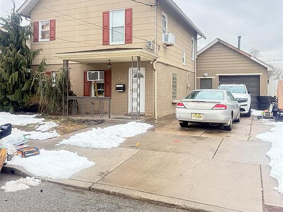 2nd image of 132 Union St