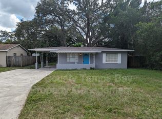 1318 Divot Ln, Tampa, FL 33612