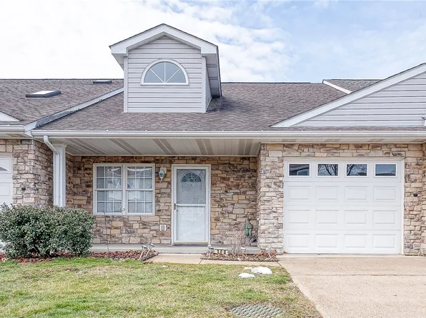 309 Garden Hill Dr, Tarentum, PA 15084