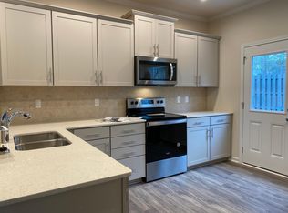 1518 Starmount Cove Ln, Charlotte, NC 28210
