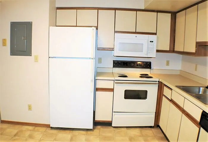 417 S Scott Blvd — Photo 7