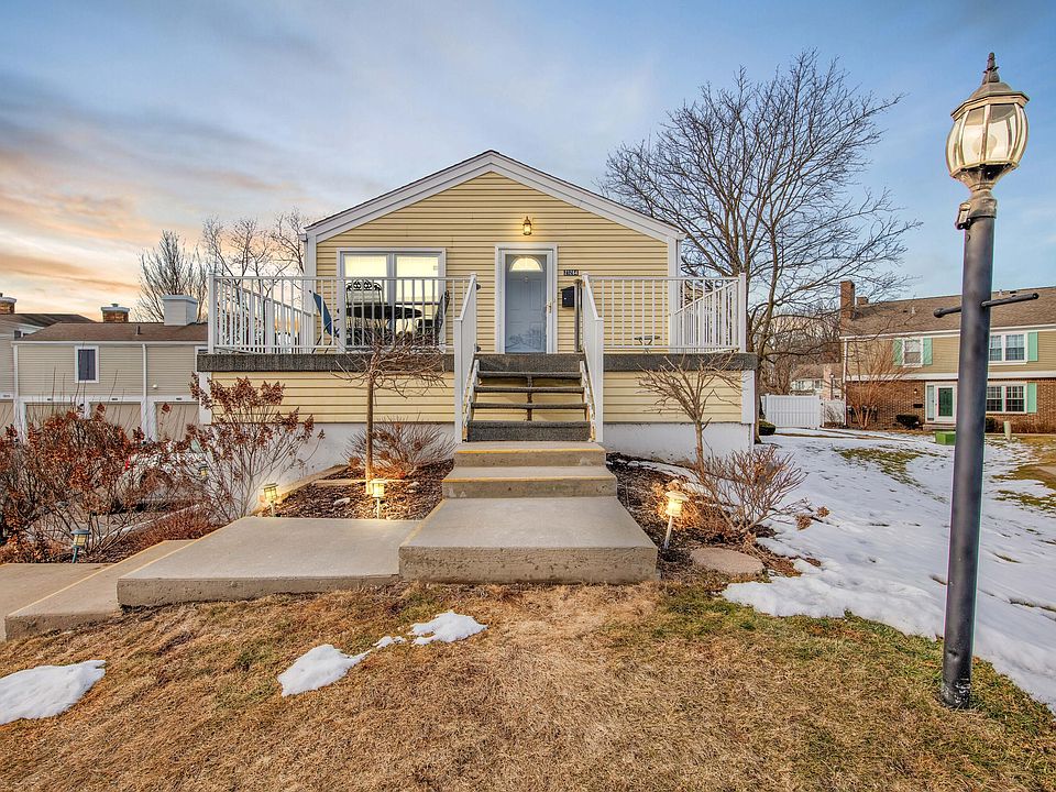 1st image of 21264 E Glen Haven Cir
