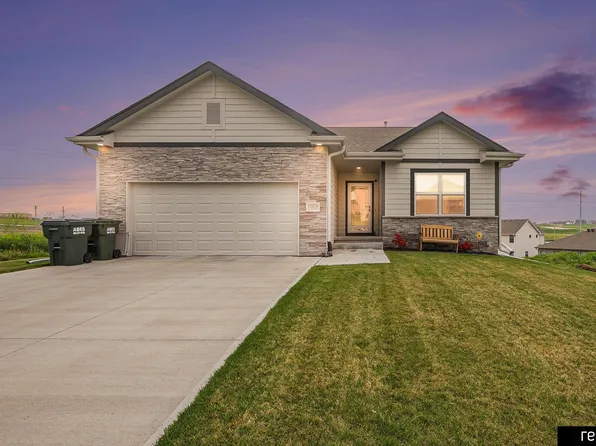 12218 S 113th St, Papillion, NE 68046