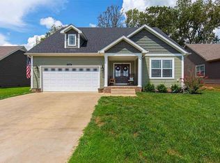 710 Pleasant Meadow Ln, Bowling Green, KY 42101
