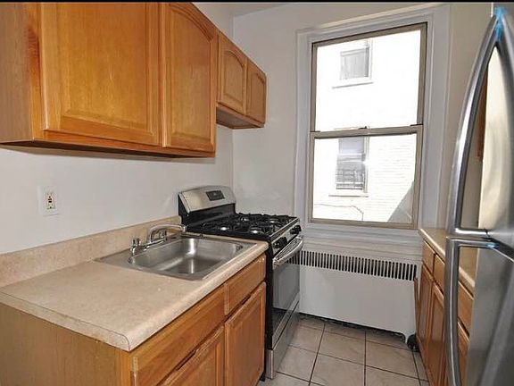 5th image of 4039 48th St APT A8