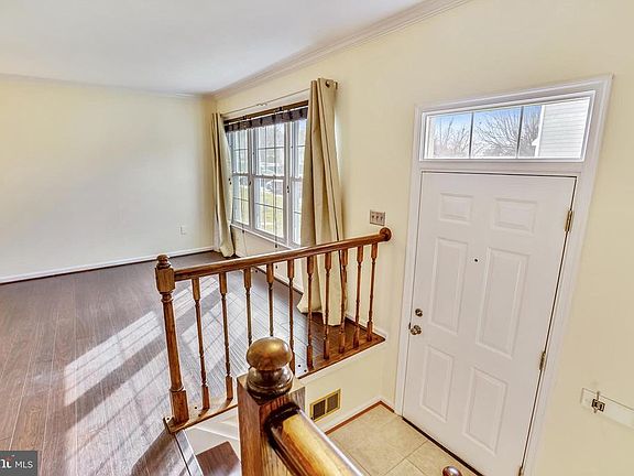 5th image of 470 Watson Ct
