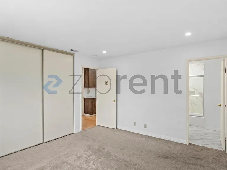 2872 Pickford Pl — Photo 17