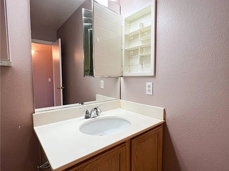 2100 Quarry Ridge St #207 — Photo 65